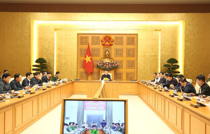 Thủ tướng họp khẩn từ Algeria: Huy động tối đa lực lượng cứu dân vùng lũ miền Trung- Ảnh 2. Thủ tướng họp khẩn từ Algeria: Huy động tối đa lực lượng cứu dân vùng lũ miền Trung- Ảnh 2.