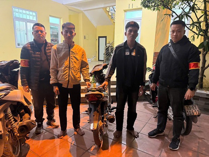 Bắt giữ 2 đối tượng có dấu hiệu ‘chống người thi hành công vụ’- Ảnh 1.