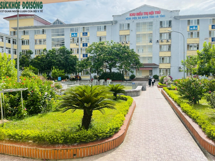 Bệnh viện 'Xanh - Sạch - Đẹp' nền tảng nâng tầm chất lượng khám chữa bệnh- Ảnh 1. Bệnh viện 'Xanh - Sạch - Đẹp' nền tảng nâng tầm chất lượng khám chữa bệnh- Ảnh 1.