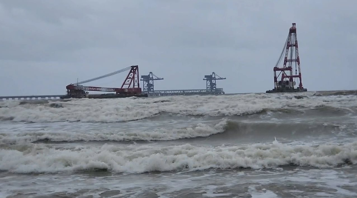 Chuyên gia nhận định về khả năng có bão số 15 trên Biển Đông- Ảnh 2. Chuyên gia nhận định về khả năng có bão số 15 trên Biển Đông- Ảnh 2.