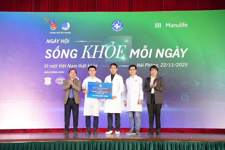 Khám sức khỏe, sàng lọc ung thư tiêu hóa cho hơn 1.000 người dân thành phố Cảng- Ảnh 9.