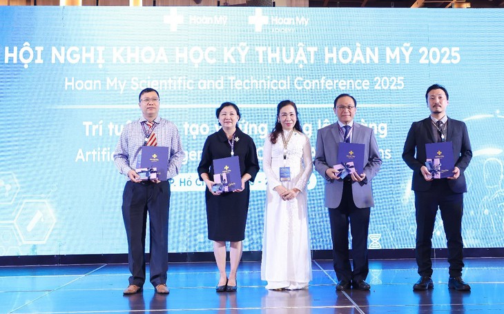 Trí tuệ nhân tạo và ứng dụng lâm sàng: Bước tiến vững chắc trong kỷ nguyên y học hiện đại- Ảnh 1. Trí tuệ nhân tạo và ứng dụng lâm sàng: Bước tiến vững chắc trong kỷ nguyên y học hiện đại- Ảnh 1.