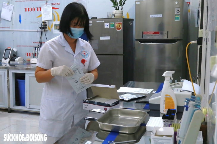 Thái Nguyên: Chuyện người 'gác cổng' thầm lặng ở Trung tâm Y tế Phú Lương- Ảnh 1.