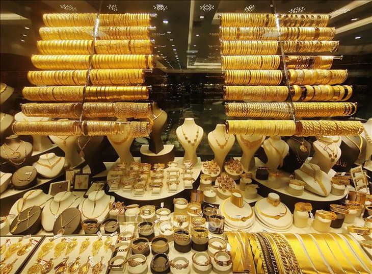 Giá vàng tăng hơn 1% nhờ kỳ vọng Fed hạ lãi suất- Ảnh 1. Giá vàng tăng hơn 1% nhờ kỳ vọng Fed hạ lãi suất- Ảnh 1.