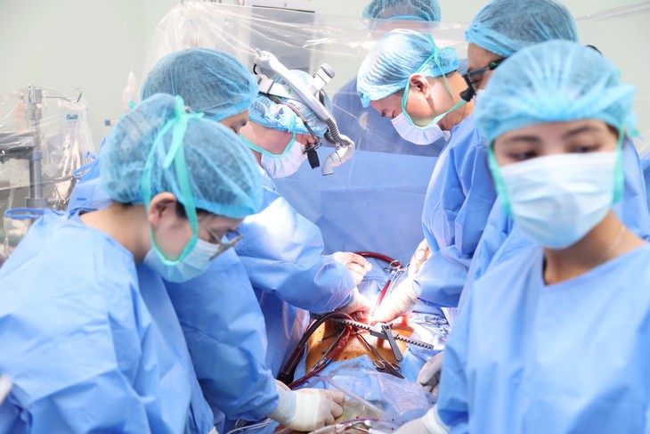 Trong 2 tuần, nhiều người được hồi sinh từ 2 ca lấy ghép đa tạng từ người cho chết não- Ảnh 1.