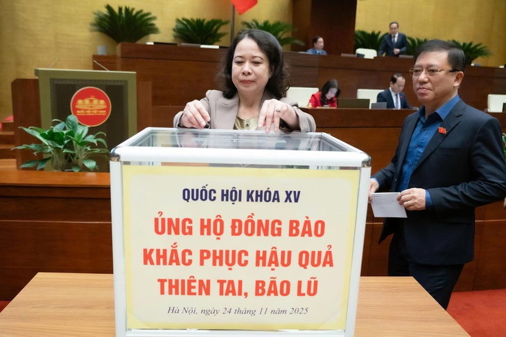 Quốc hội tưởng niệm người tử vong do thiên tai, lũ lụt và quyên góp ủng hộ khắc phục hậu quả thiên tai- Ảnh 5. Quốc hội tưởng niệm người tử vong do thiên tai, lũ lụt và quyên góp ủng hộ khắc phục hậu quả thiên tai- Ảnh 5.