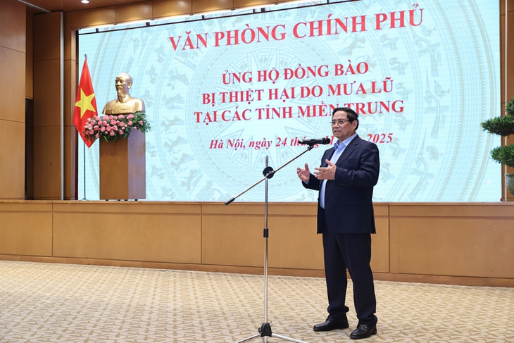 Thủ tướng, lãnh đạo Chính phủ quyên góp ủng hộ đồng bào miền Trung bị thiệt hại do lũ lụt- Ảnh 2.