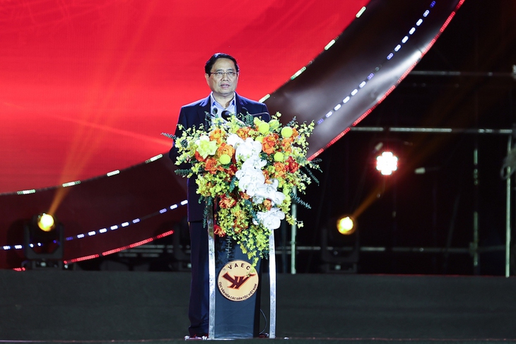 Thủ tướng kêu gọi đồng lòng hướng về miền Trung tại Tuần lễ Đại đoàn kết 2025- Ảnh 2.