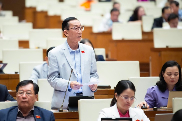 ĐBQH: Mạng xã hội phải chia sẻ doanh thu khi sử dụng thông tin từ báo chí- Ảnh 3. ĐBQH: Mạng xã hội phải chia sẻ doanh thu khi sử dụng thông tin từ báo chí- Ảnh 3.