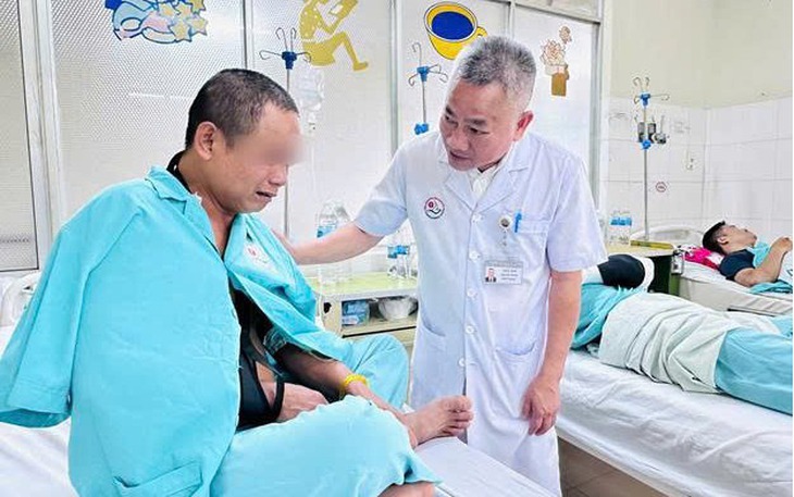 Chi trả kịp thời, đầy đủ các chế độ BHXH, BHTN, BHYT cho người dân vùng lũ