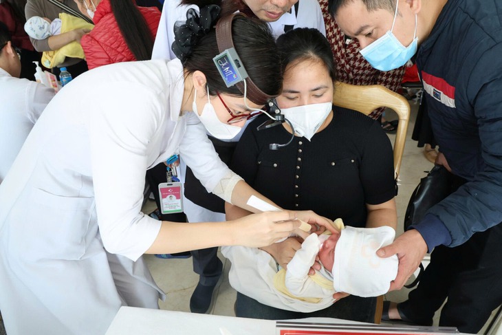 Phẫu thuật miễn phí cho hàng trăm trẻ khuyết tật ở Phú Thọ- Ảnh 4.