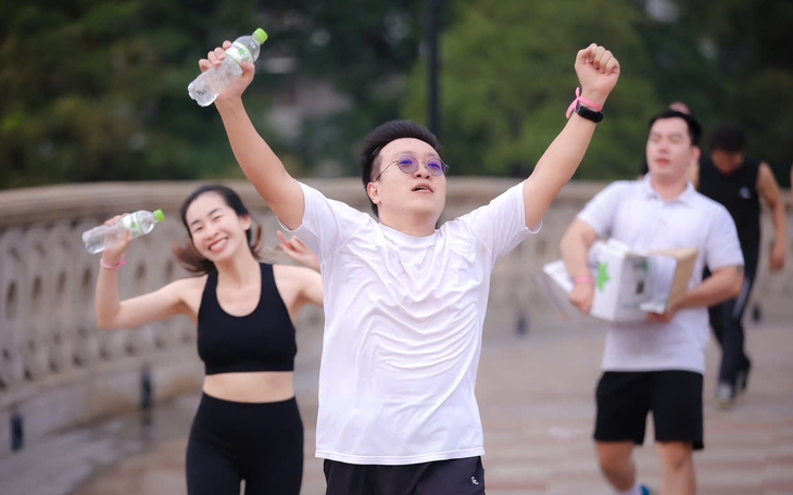 Ứng viên TÔI KHỎE ĐẸP HƠN: Hành trình "chuyển mình" của người đàn ông có vòng eo hơn 100cm, từ mệt mỏi, thừa cân đến sống khỏe mỗi ngày