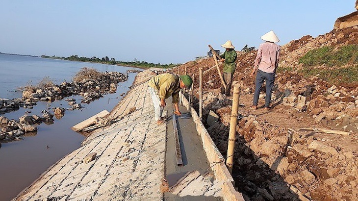 Đảm bảo an toàn hệ thống đê điều ứng phó bão số 15- Ảnh 2.