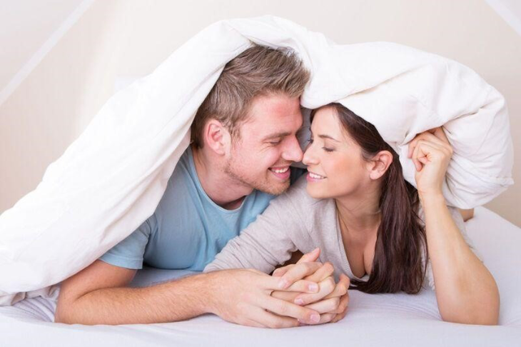 hoạt động tình dục trong mùa đông không những không nguy hiểm mà còn mang lại nhiều lợi ích bất ngờ.
