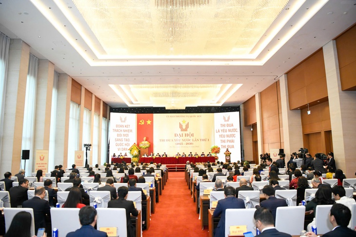 Chủ tịch Quốc hội: Thúc đẩy đổi mới lập pháp, giám sát và hoàn thiện thể chế bằng phong trào thi đua yêu nước- Ảnh 2. Chủ tịch Quốc hội: Thúc đẩy đổi mới lập pháp, giám sát và hoàn thiện thể chế bằng phong trào thi đua yêu nước- Ảnh 2.