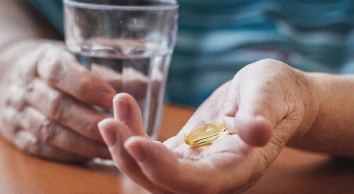 Lợi ích của Omega 3 với người cao tuổi: Bảo vệ tim mạch, trí não và đôi mắt- Ảnh 2.