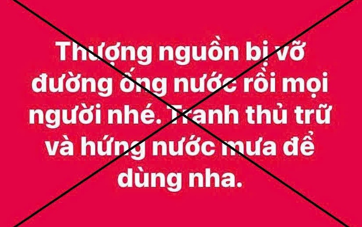 Xác minh clip nhóm người dùng mái chèo đánh nhau giữa dòng nước lũ- Ảnh 2.