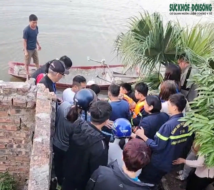 Đi câu cá, học sinh lớp 5 trượt chân xuống sông Cửu An tử vong- Ảnh 1. Đi câu cá, học sinh lớp 5 trượt chân xuống sông Cửu An tử vong- Ảnh 1.