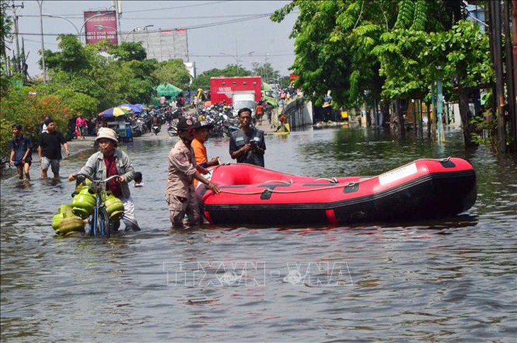 Lũ quét khiến hơn 20 người mất tích tại Indonesia