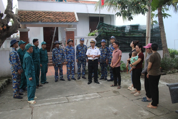 Đặc khu Trường Sa chủ động triển khai phương án ứng phó bão số 13 - Ảnh 3. Đặc khu Trường Sa chủ động triển khai phương án ứng phó bão số 13 - Ảnh 3.