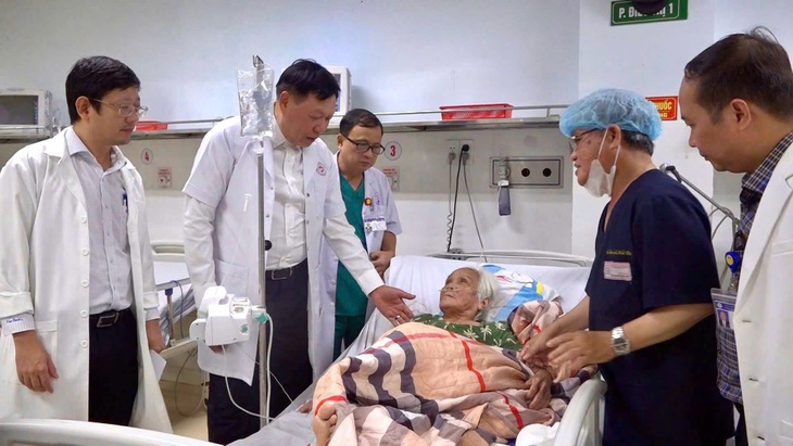 Bộ Y tế kiểm tra công tác phòng, chống dịch sau mưa lũ tại Đà Nẵng- Ảnh 1.