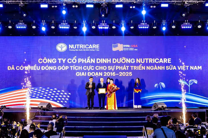 Nutricare nhận bằng khen của Hiệp Hội Sữa vì những đóng góp tích cực cho sự phát triển ngành sữa Việt Nam- Ảnh 1.