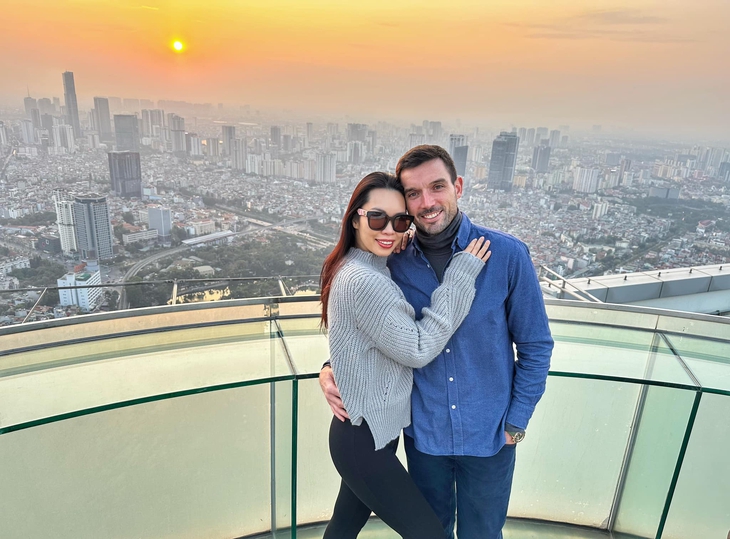 9 năm hôn nhân đẹp như cổ tích của siêu mẫu Hà Anh và chồng Tây- Ảnh 4.