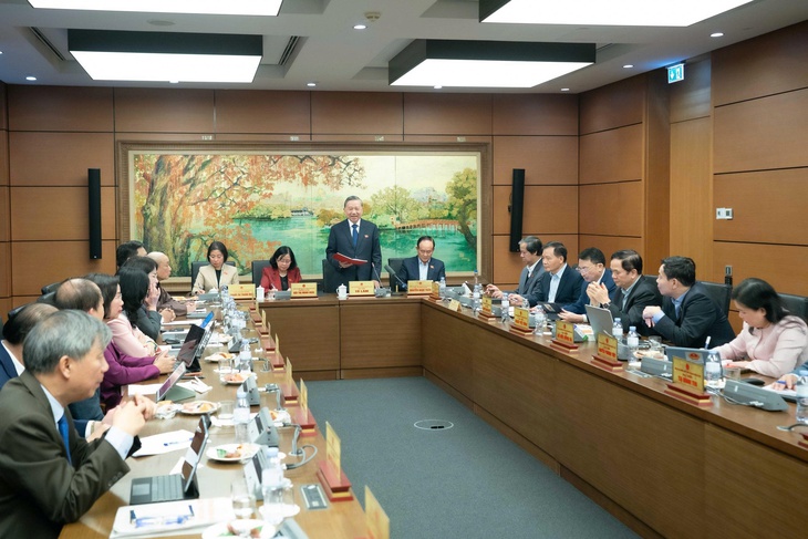 ĐBQH: Mỗi cá nhân phải là chủ thể đầu tiên, chủ thể quan trọng nhất chăm sóc sức khỏe của chính mình- Ảnh 2.