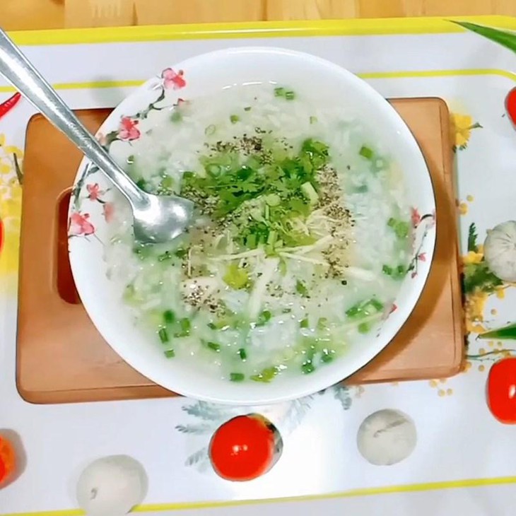 4 món cháo thuốc giúp phòng rối loạn tiêu hóa do lạnh- Ảnh 1. 4 món cháo thuốc giúp phòng rối loạn tiêu hóa do lạnh- Ảnh 1.