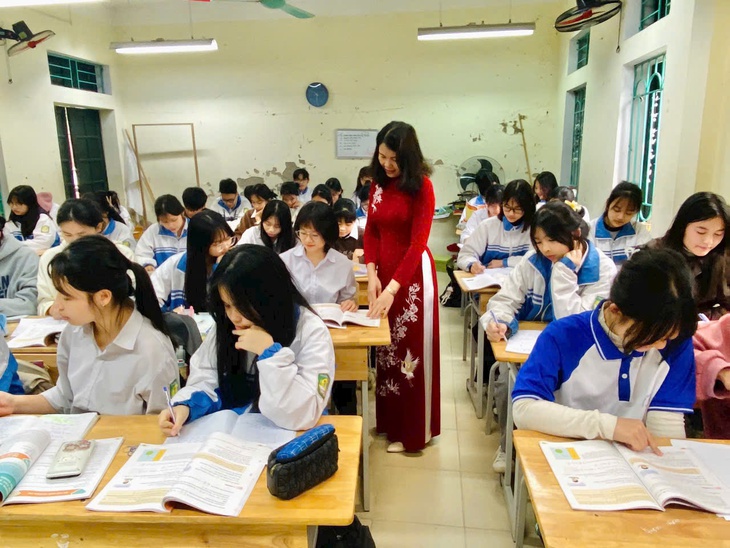 Đề xuất tất cả nhà giáo đều được hưởng ‘hệ số lương đặc thù’

- Ảnh 1.
