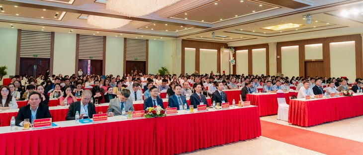 Nghệ An hưởng ứng Ngày Đái tháo đường Thế giới và Ngày toàn dân sử dụng muối i-ốt- Ảnh 1. Nghệ An hưởng ứng Ngày Đái tháo đường Thế giới và Ngày toàn dân sử dụng muối i-ốt- Ảnh 1.