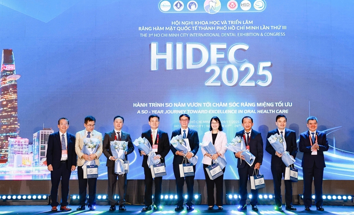Hơn 1.000 chuyên gia tham dự sự kiện khoa học lớn nhất ngành Răng Hàm Mặt Việt Nam 2025- Ảnh 2. Hơn 1.000 chuyên gia tham dự sự kiện khoa học lớn nhất ngành Răng Hàm Mặt Việt Nam 2025- Ảnh 2.