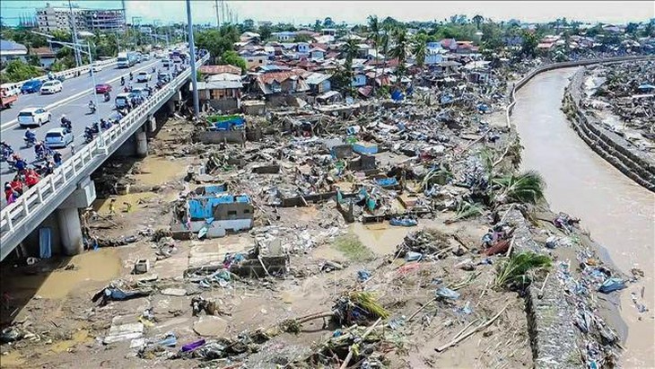 Hoàn lưu bão Fung-wong có thể 'nuốt chửng' gần như toàn bộ Philippines- Ảnh 1.