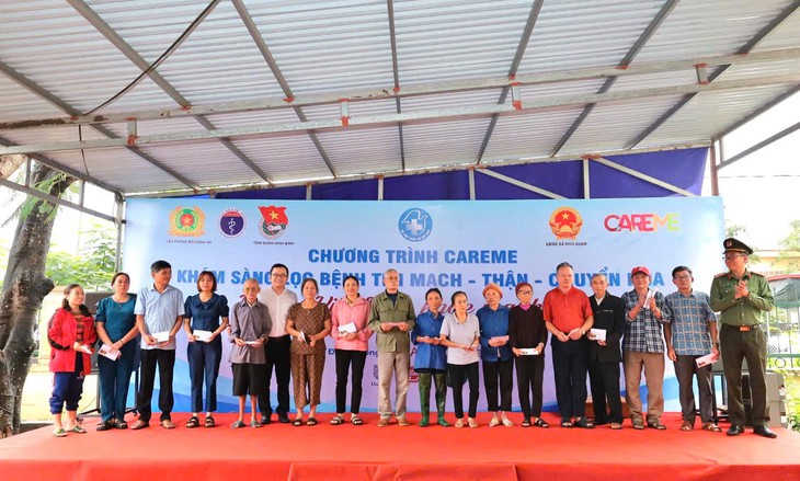 Bác sĩ dùng AI sàng lọc miễn phí bệnh thận mạn và tim mạch cho 1.000 người dân Ninh Bình- Ảnh 9.