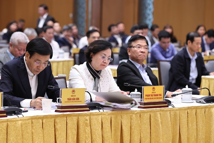 Thủ tướng: Còn tình trạng 'tham nhũng vặt', nhũng nhiễu trong khu vực hành chính công- Ảnh 4. Thủ tướng: Còn tình trạng 'tham nhũng vặt', nhũng nhiễu trong khu vực hành chính công- Ảnh 4.