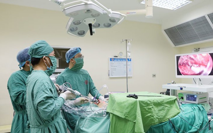 Cứu sống nam thanh niên bị chấn thương tim tại bệnh viện Việt Nam - Thụy Điển Uông Bí- Ảnh 2.