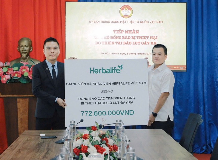 Herbalife Việt Nam nâng tổng số tiền đóng góp 3.976.600.000 đồng ủng hộ đồng bào bị thiệt hại do thiên tai bão lũ gây ra- Ảnh 1.