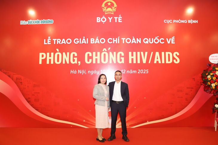 Đông đảo đại biểu dự Lễ tổng kết và trao giải 'Giải Báo chí phòng, chống HIV/AIDS'- Ảnh 5. Đông đảo đại biểu dự Lễ tổng kết và trao giải 'Giải Báo chí phòng, chống HIV/AIDS'- Ảnh 5.