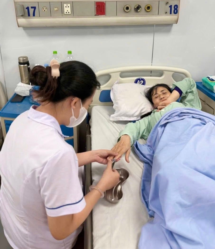 Tri ân người bệnh từ những điều nhỏ bé, chạm đến trái tim- Ảnh 4. Tri ân người bệnh từ những điều nhỏ bé, chạm đến trái tim- Ảnh 4.