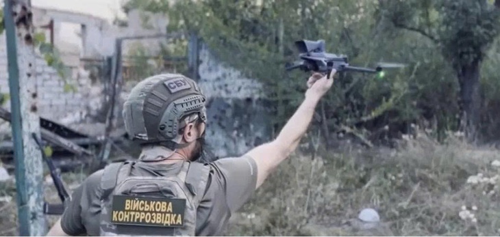 Ukraine đổi mới chiến thuật UAV để bào mòn sức mạnh Nga trên tiền tuyến- Ảnh 2. Ukraine đổi mới chiến thuật UAV để bào mòn sức mạnh Nga trên tiền tuyến- Ảnh 2.