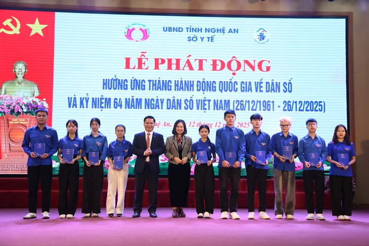 Nghệ An phát động Tháng hành động quốc gia về Dân số năm 2025- Ảnh 5.