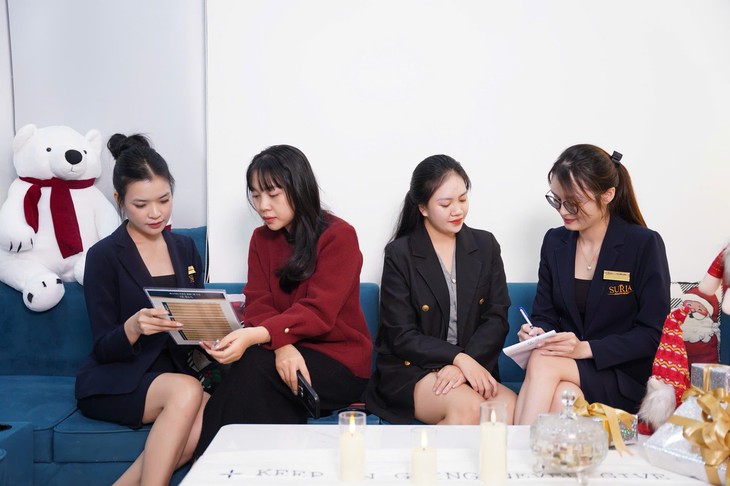 Hà Nội: Không khí làm đẹp đón Tết 'ấm dần', chị em rủ nhau chăm da giữ dáng sớm- Ảnh 1.
