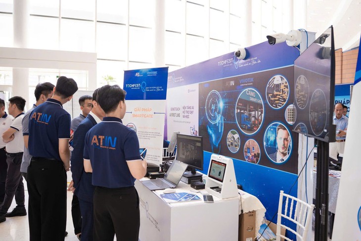 Khai mạc Techfest tối nay, người dân có cơ hội trải nghiệm nhiều công nghệ hiện đại ở hồ Hoàn Kiếm- Ảnh 1.