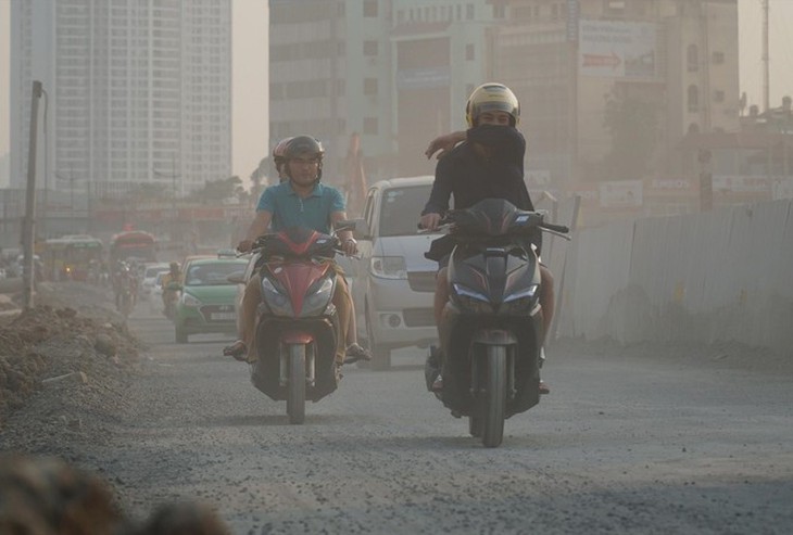 Đón mưa dông, Hà Nội có đỡ ô nhiễm không khí?- Ảnh 1.