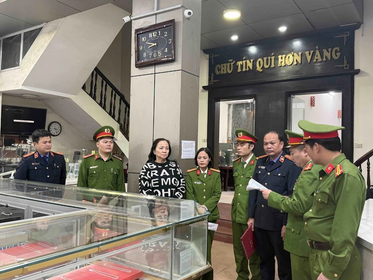 Chiêu trò trốn thuế của vợ chồng chủ tiệm vàng Kim Chung- Ảnh 2.