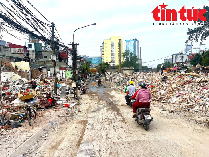 Giải phóng mặt bằng Vành đai 1: Hai bệnh viện lớn sắp ra mặt đường- Ảnh 4. Giải phóng mặt bằng Vành đai 1: Hai bệnh viện lớn sắp ra mặt đường- Ảnh 4.