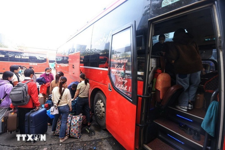 Hà Nội tăng khoảng 150 xe khách phục vụ người dân dịp Tết Dương lịch 2026- Ảnh 1.