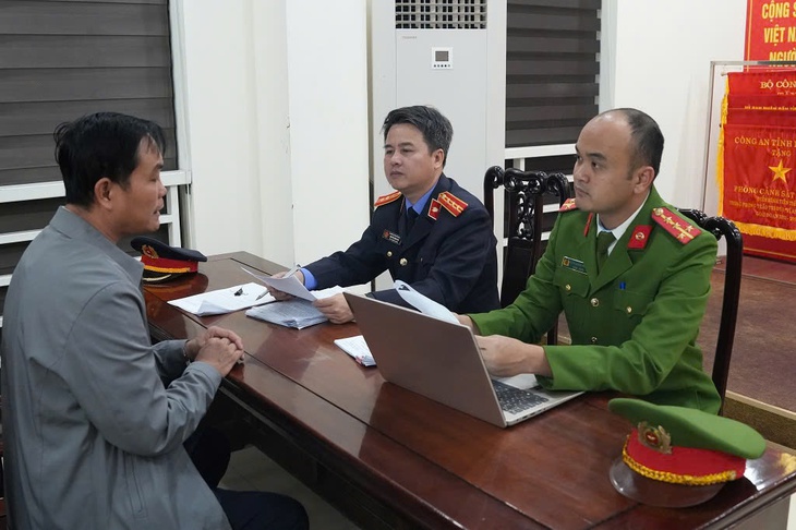 Mua bán hóa đơn che giấu nguồn gốc khoáng sản khai thác vượt phép, 6 bị can bị khởi tố- Ảnh 1. Mua bán hóa đơn che giấu nguồn gốc khoáng sản khai thác vượt phép, 6 bị can bị khởi tố- Ảnh 1.