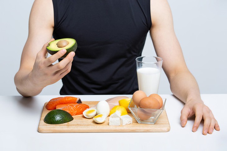 Lợi ích và hạn chế của chế độ ăn kiêng giảm cân ‘nhịn ăn cách ngày’- Ảnh 2.