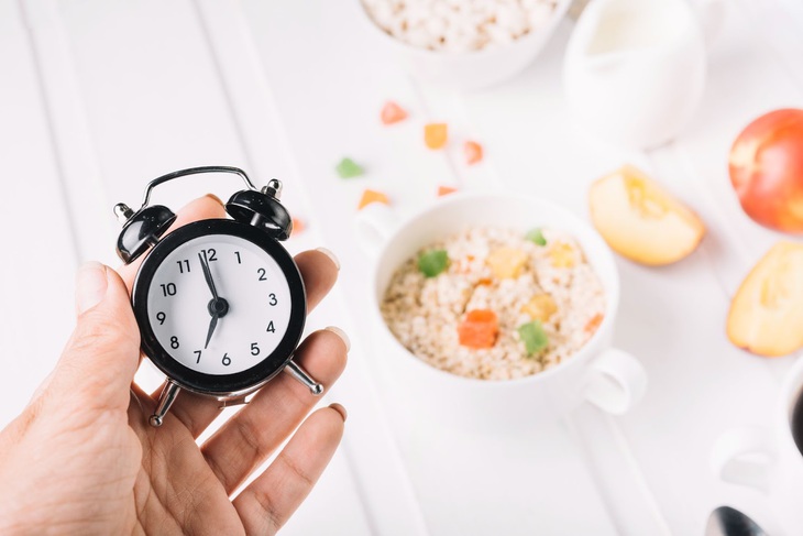 Lợi ích và hạn chế của chế độ ăn kiêng giảm cân ‘nhịn ăn cách ngày’- Ảnh 1.